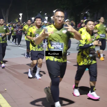 Runner Photo 6546123