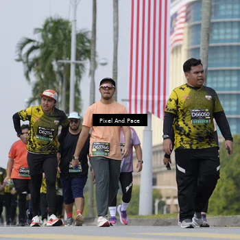 Runner Photo 6546139