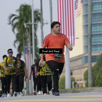 Runner Photo 6546144
