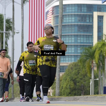 Runner Photo 6546177
