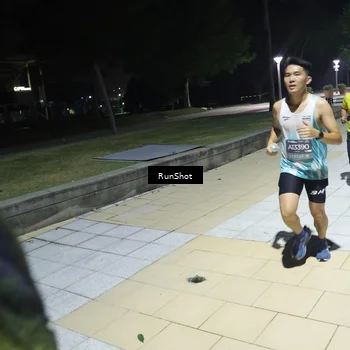 Runner Photo 6546212