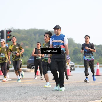 Runner Photo 6546272