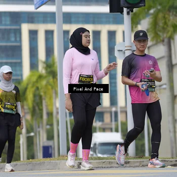 Runner Photo 6546273