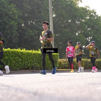 Runner Photo 6546292
