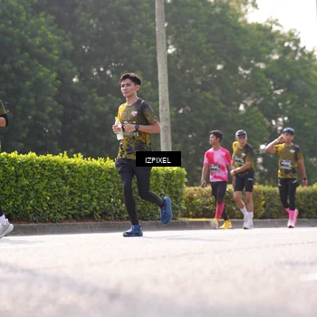 Runner Photo 6546307