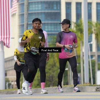 Runner Photo 6546309