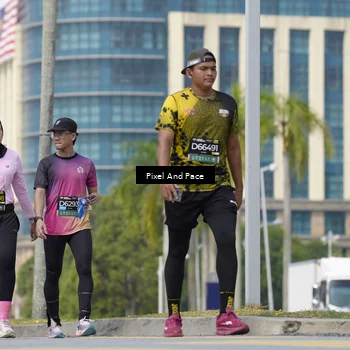 Runner Photo 6546358