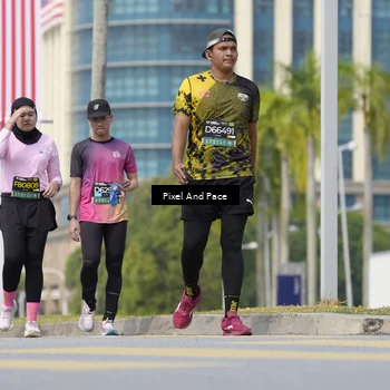 Runner Photo 6546363