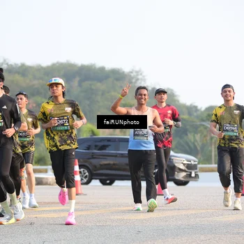 Runner Photo 6546364