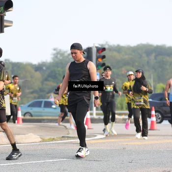 Runner Photo 6546367