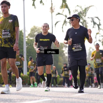 Runner Photo 6546390