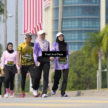 Runner Photo 6546395