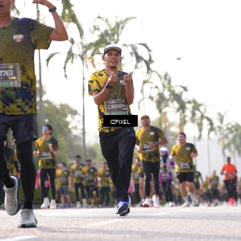 Runner Photo 6546439