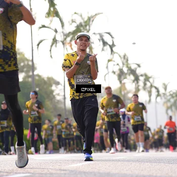 Runner Photo 6546442