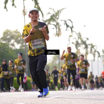 Runner Photo 6546458