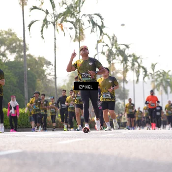 Runner Photo 6546471