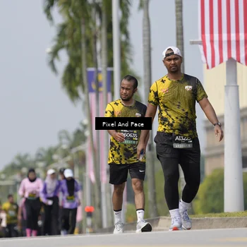 Runner Photo 6546474