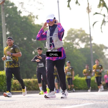 Runner Photo 6546567