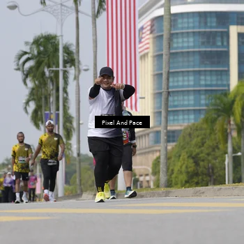 Runner Photo 6546569