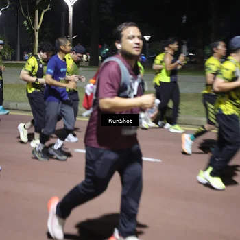 Runner Photo 6546579