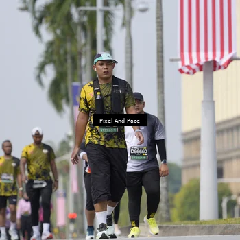 Runner Photo 6546652