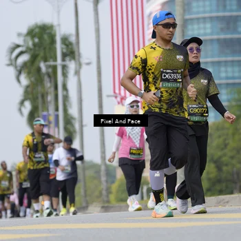 Runner Photo 6546697