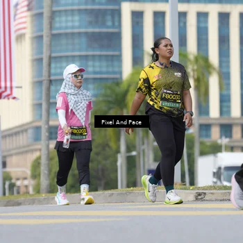 Runner Photo 6546711