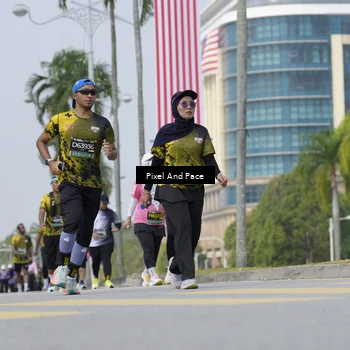 Runner Photo 6546712