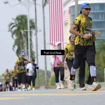 Runner Photo 6546718