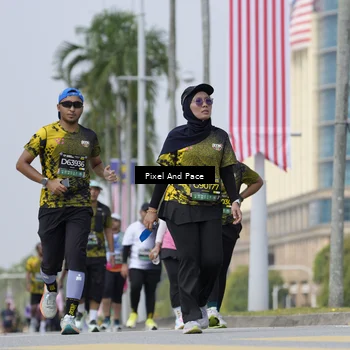 Runner Photo 6546736
