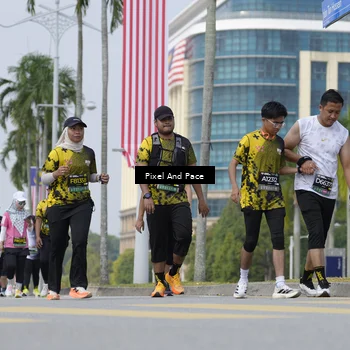 Runner Photo 6546772