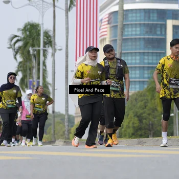 Runner Photo 6546788