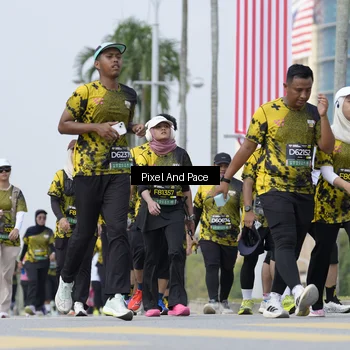 Runner Photo 6546846