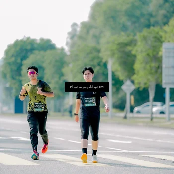 Runner Photo 6546872