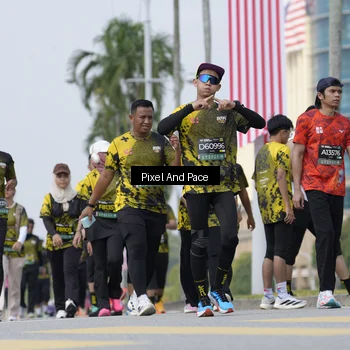 Runner Photo 6546875