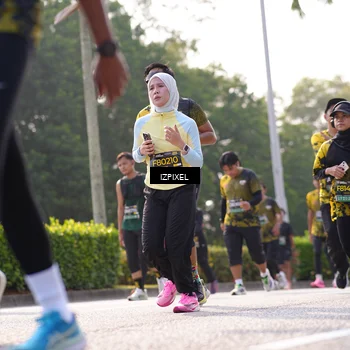 Runner Photo 6547012
