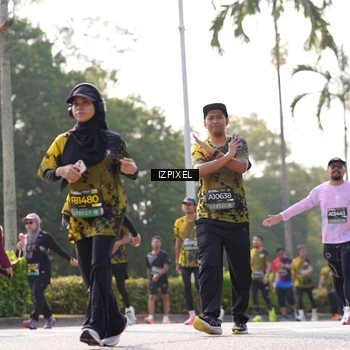 Runner Photo 6547062