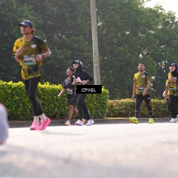 Runner Photo 6547100