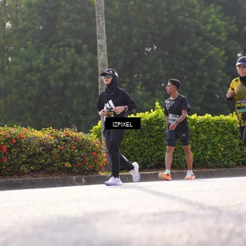 Runner Photo 6547120
