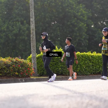 Runner Photo 6547124