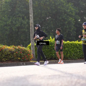 Runner Photo 6547201