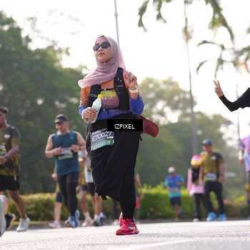 Runner Photo 6547350