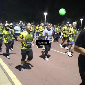 Runner Photo 6547400