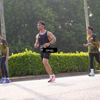 Runner Photo 6547573
