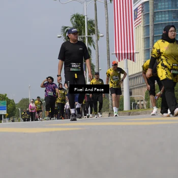 Runner Photo 6547864