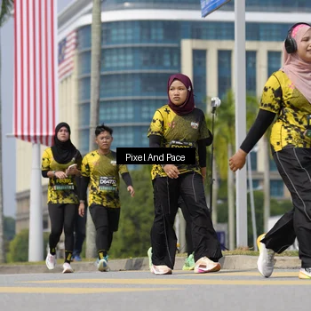 Runner Photo 6548043