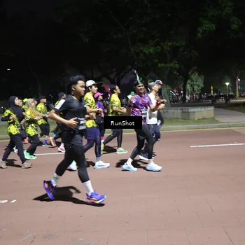 Runner Photo 6548055