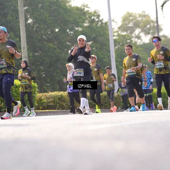 Runner Photo 6548073
