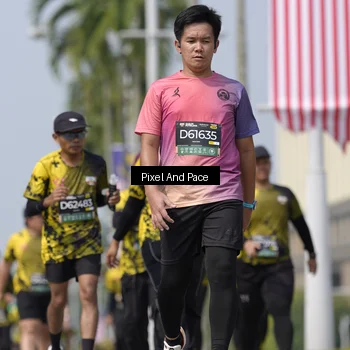 Runner Photo 6548098