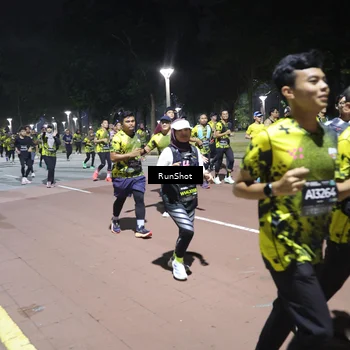 Runner Photo 6548215